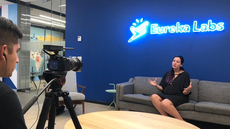 Maia Cordero en Lanzamiento Eureka Labs - Walmart thumbnail